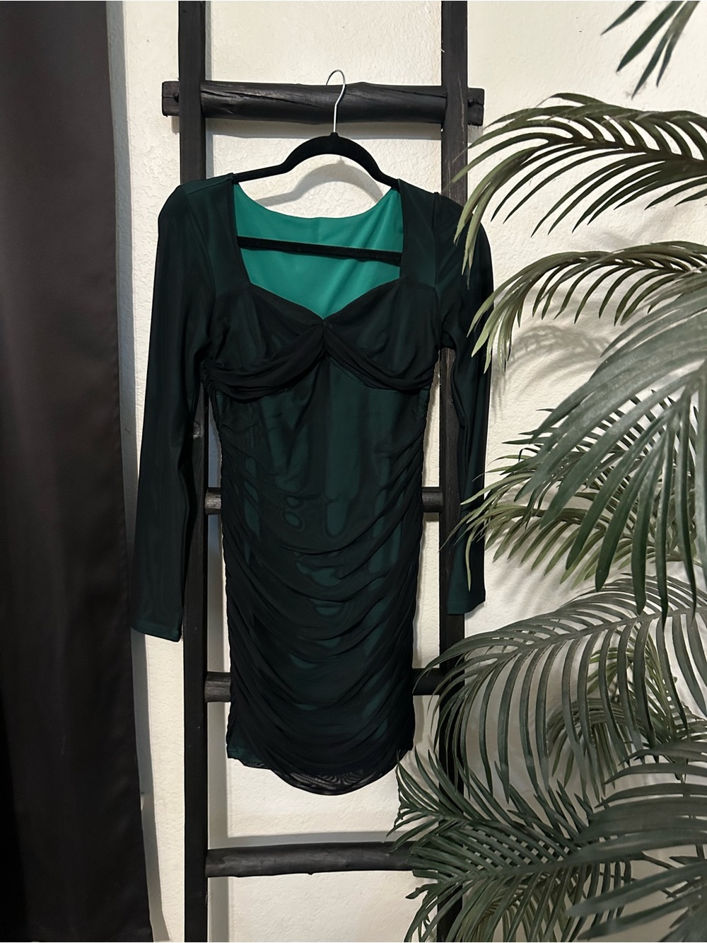 Dark Green Long-Sleeve Ruched Bodycon Dress